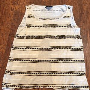 Jack sleeveless, open back top